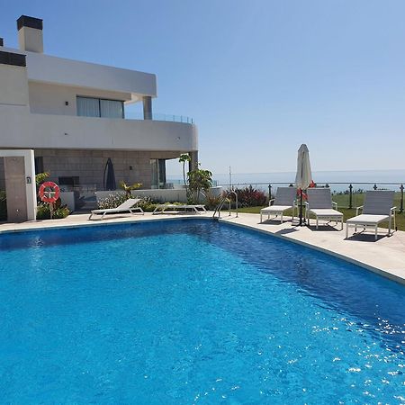 Luxury Beachfront Apartment With Pool, Sauna, Fitness And Gym In Province Malaga, Andalusia Mijas Eksteriør billede