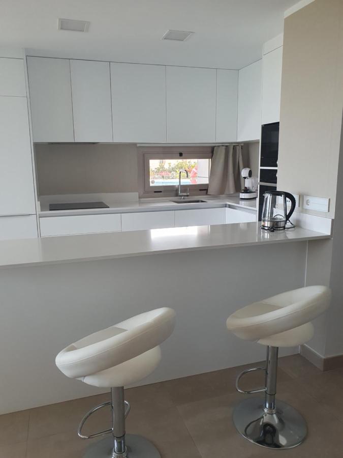 Luxury Beachfront Apartment With Pool, Sauna, Fitness And Gym In Province Malaga, Andalusia Mijas Eksteriør billede
