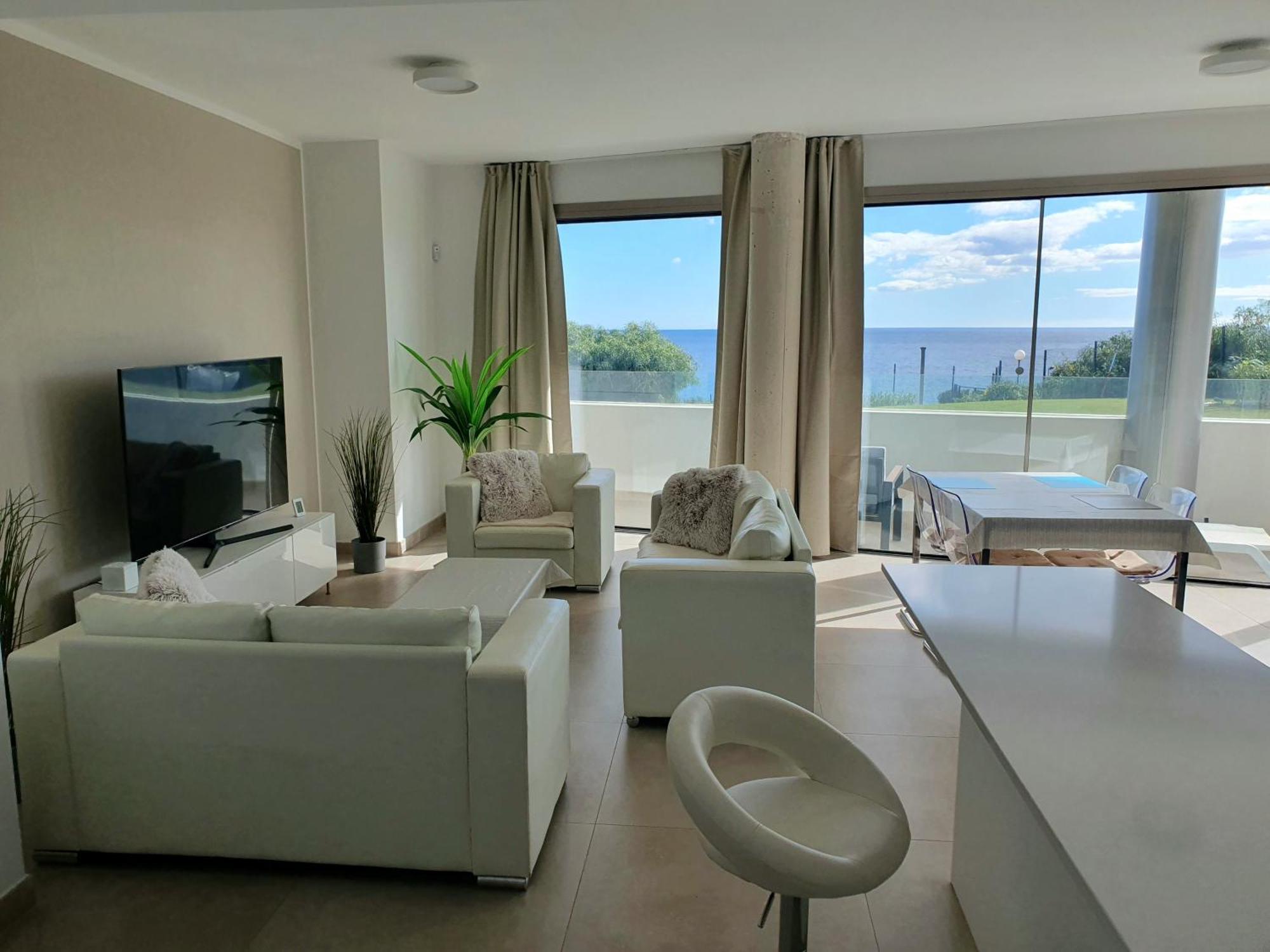 Luxury Beachfront Apartment With Pool, Sauna, Fitness And Gym In Province Malaga, Andalusia Mijas Eksteriør billede