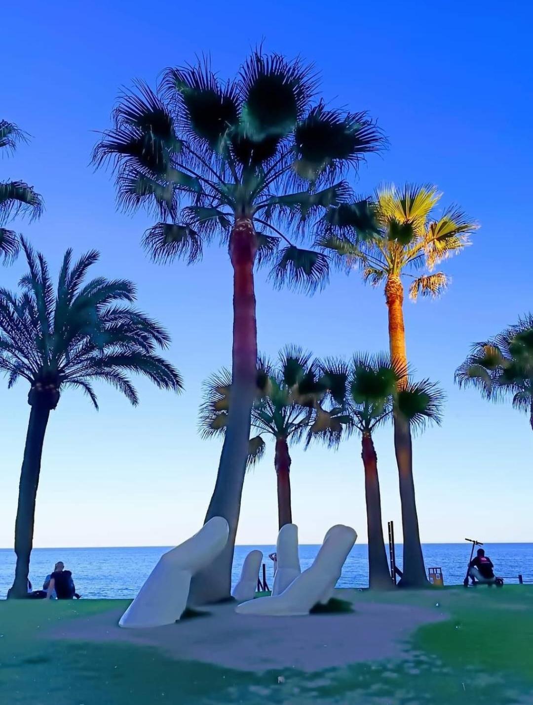 Luxury Beachfront Apartment With Pool, Sauna, Fitness And Gym In Province Malaga, Andalusia Mijas Eksteriør billede